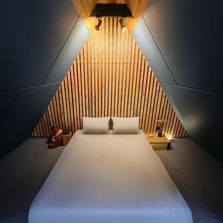 Chalet Spitzbergen House